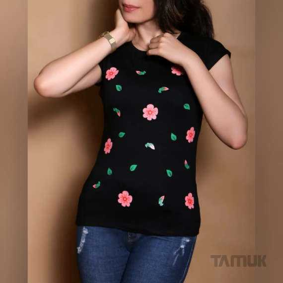 تیشرت گلدار زنانه